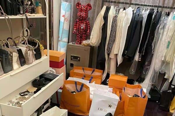 运城万荣县回收一线品牌衣服